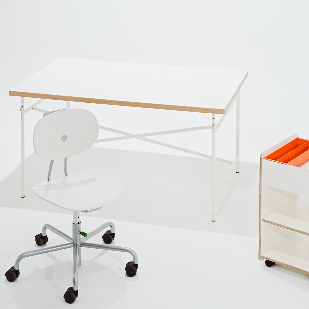 Richard_Lampert_Kinderschreibtisch_mit_Schreibtischstuhl_und_Container_Weiss