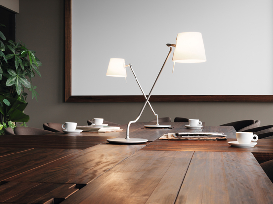 Serien Lighting Elane Tischleuchte