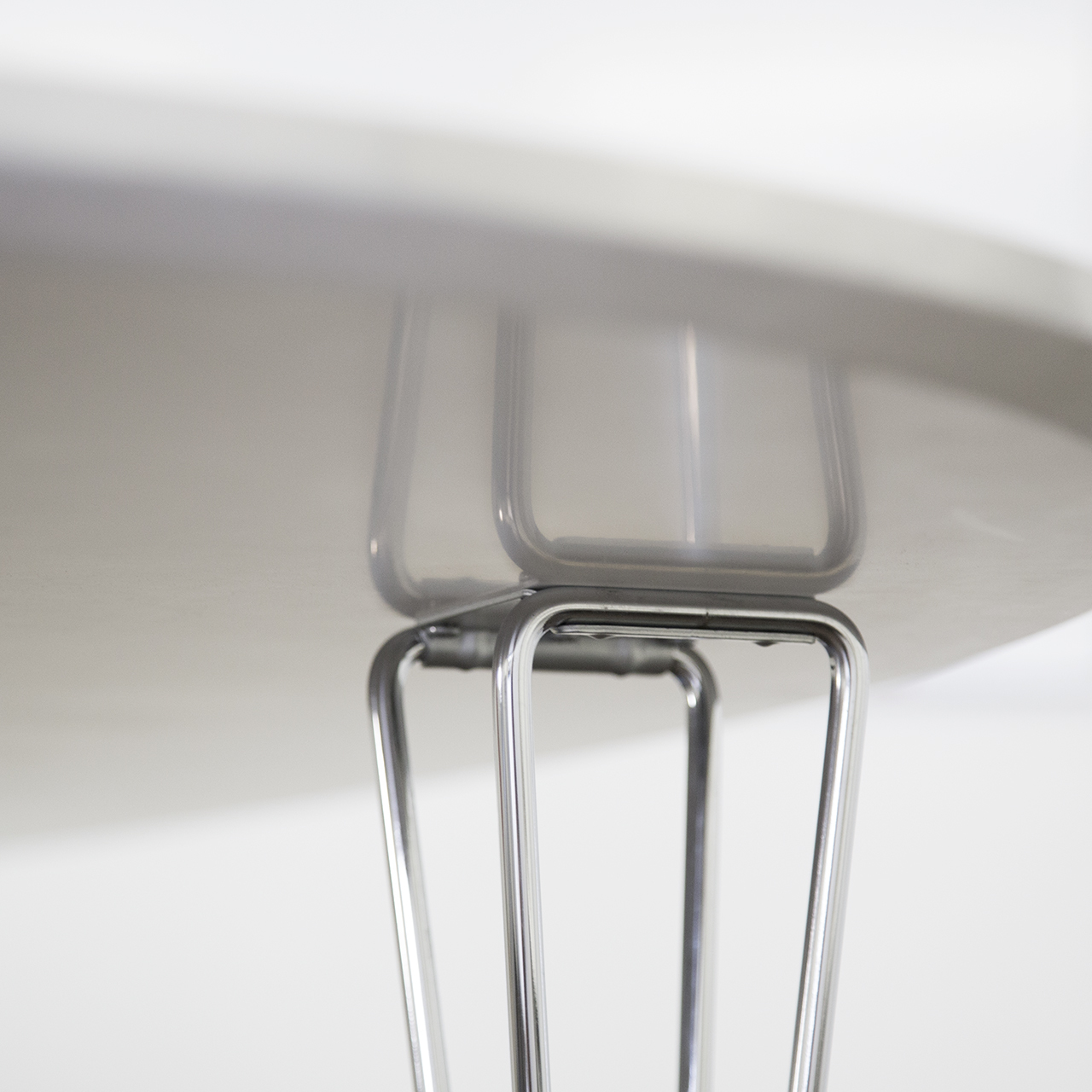 Ellipsentisch Weiss Fritz Hansen