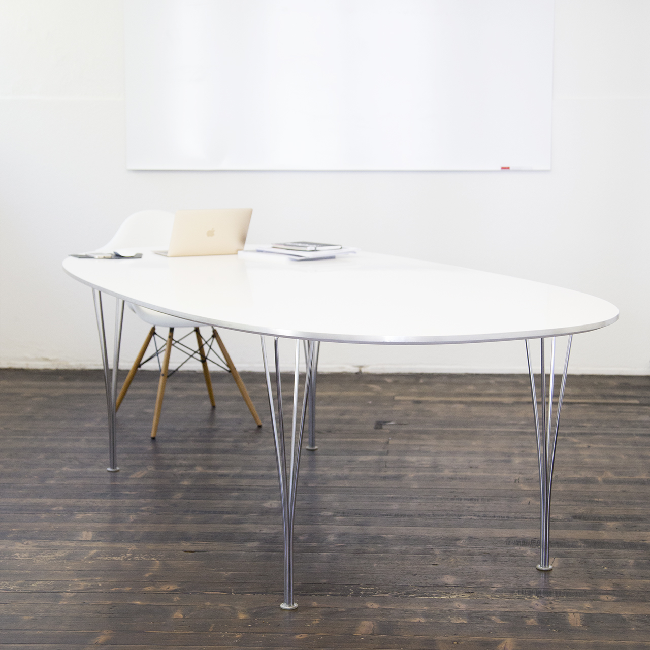 Ellipsentisch Weiss Fritz Hansen