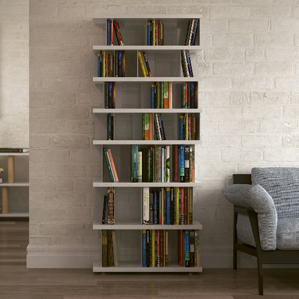 Bieg Bücherregal