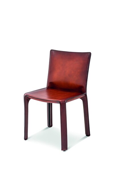 Cab 412 Chaise cuir de base Chaise nuancée à la main