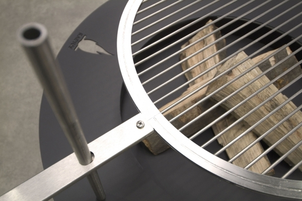 Radius fire pit grill grate