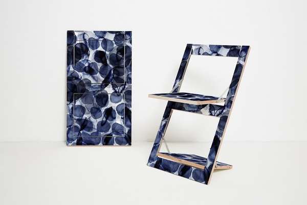 Ambivalence Chaise pliante Fläpps Bubbles Indigo Pattern Studio