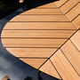 Viel Platz am Gartentisch 'Leaf'