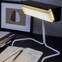 DCW Éditions Biny Table Schwarz-Weiss