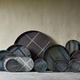 Ethnicraft Rundes Tablett Organic von Ehtnicraft Graphite