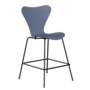 Fritz Hansen Serie 7™ 3187 - Gefärbte Esche - Theckenhocker-Black (190)-Dusk Blue (850/855)