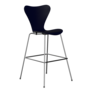 Fritz Hansen Serie 7™ 3197 - Gefärbte Esche - Barhocker-Chrome-Midnight Blue (890/895)