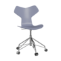 Fritz Hansen Grand Prix™ 3131 - Lack - Drehstuhl: Chrom - Lavender Blue (810/815)