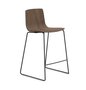 Arper Aava 02 - 7628 - Thekenhocker - V25 Schwarz matt  - L0028 - Nussbaum
