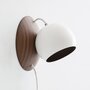 Iumi Orbit Wandlampe - Nussbaum-Weiss